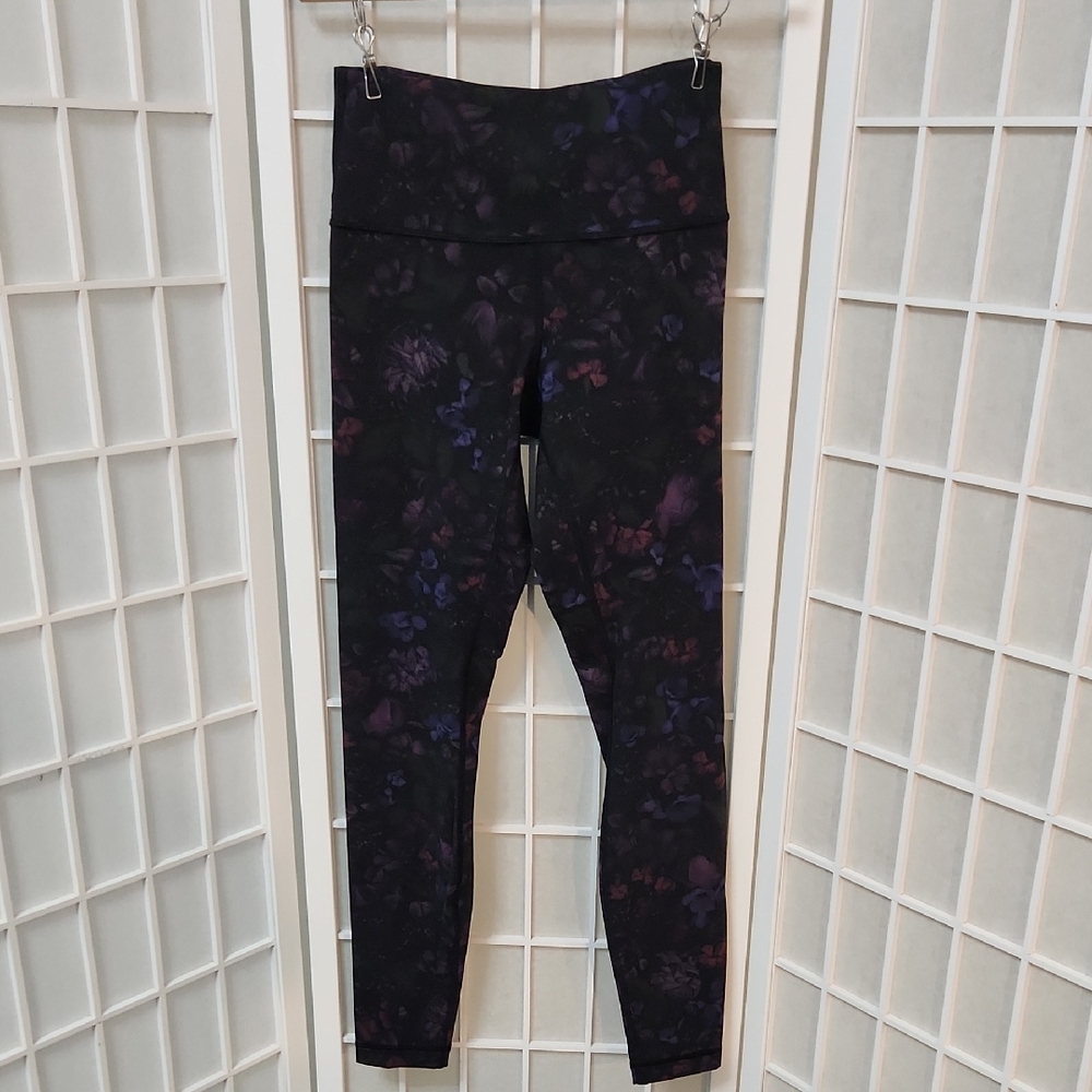 NWOT Lululemon Athletica Yoga Pants Multicolored Floral Leggings  Size 6